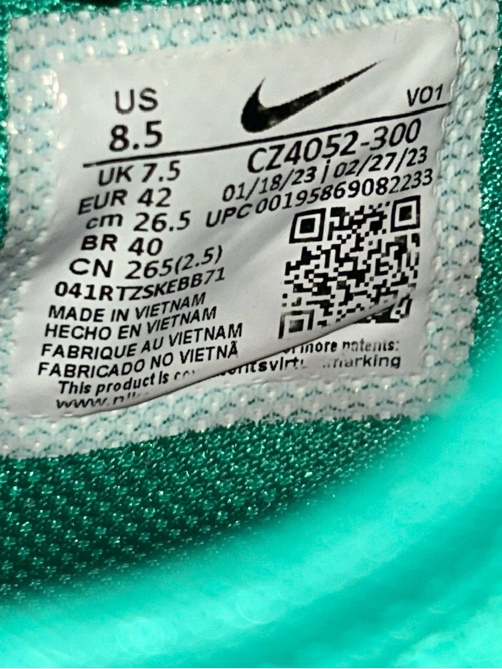 Nike Lebron Witness VI Clear Emerald/Wild Berry CZ4052-300 Men's Sneakers Sz 8.5